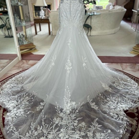 lace wedding dress mermaid low back Lace mermaid wedding dress Bridal gown Long train wedding dress Open b –  Colibri Fashion Studio